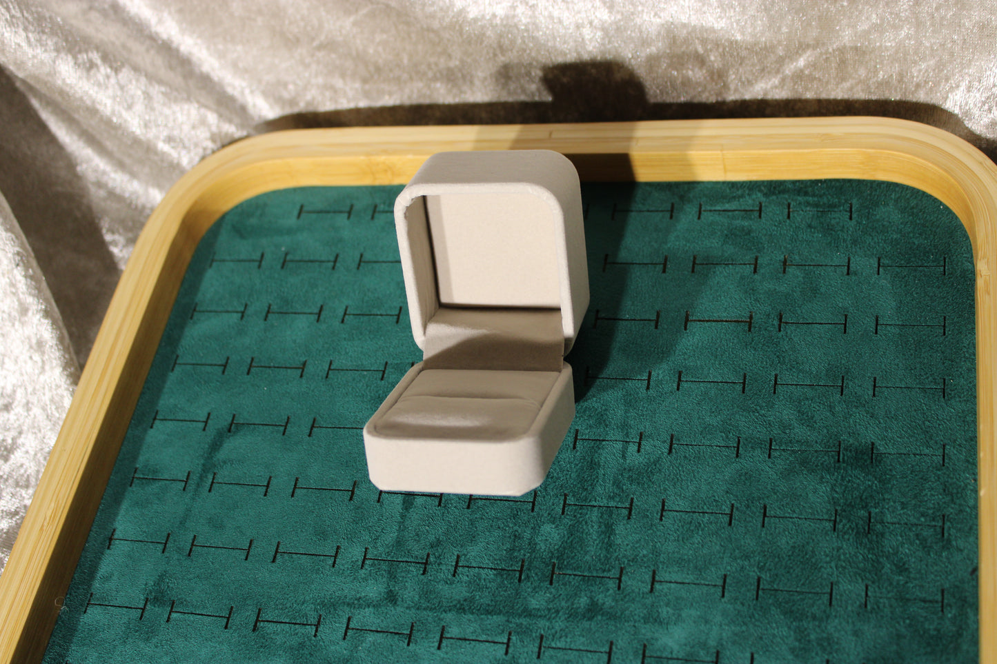 BOX1002-RING Luxury velvet jewelry box for rings