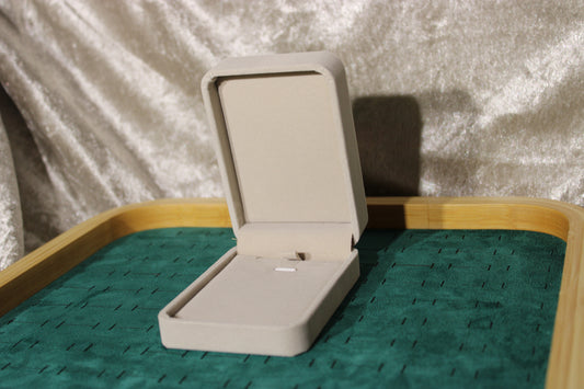 BOX1002-PNDNT Luxury velvet jewelry box for pendant necklaces
