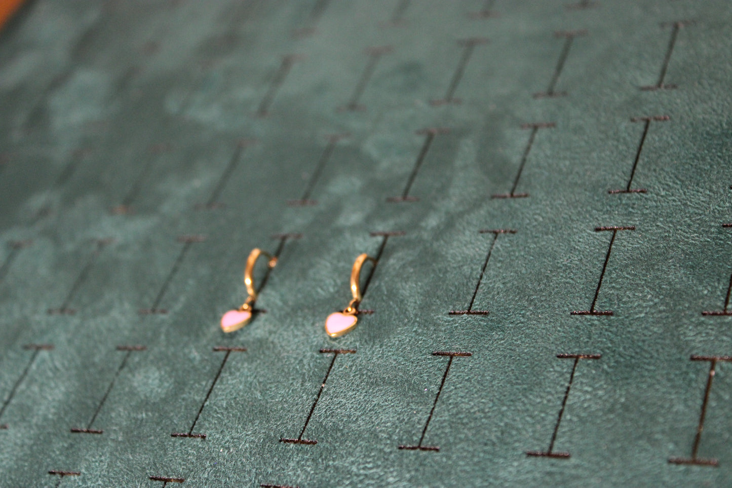 EAR2002-GOL Hoop earring Stainless Steel Gold Plated Pink Heart