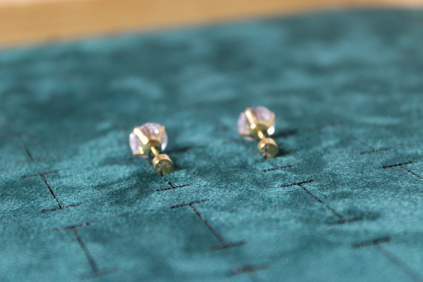 EAR2003-GOL Earstuds Stainless Steel Gold Plated 8mm